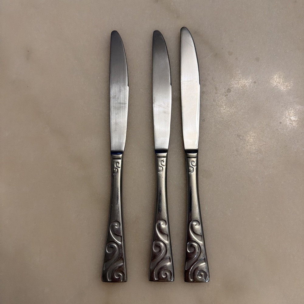 Lot of 3 Oneida "Stanhope"  Stainless Dinner Knife/Knives Scrolls *Discontinued*